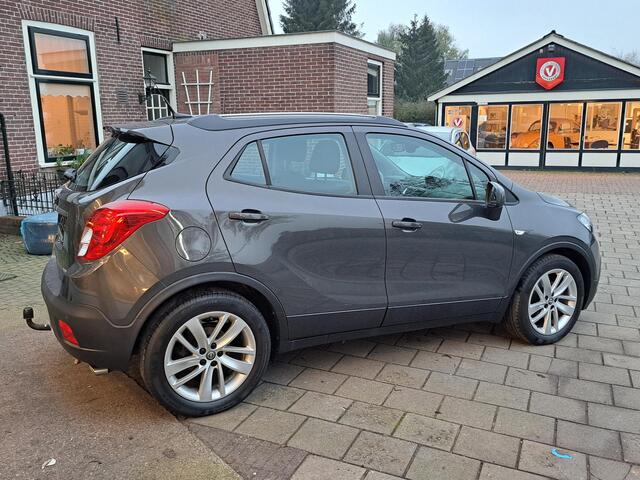 Opel MOKKA 1.4 T Edition/Navigatie/AGR-stoel/Trekhaak Navigatie/AGR-stoelen/Trekhaak