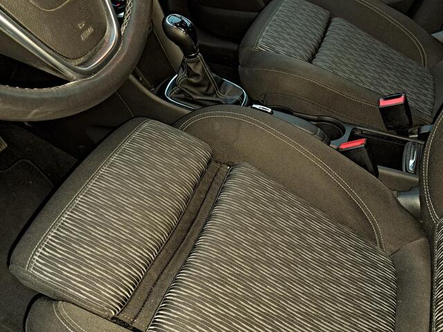 Opel MOKKA 1.4 T Edition/Navigatie/AGR-stoel/Trekhaak Navigatie/AGR-stoelen/Trekhaak