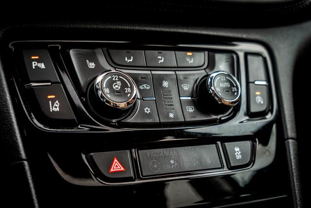 Opel MOKKA X 1.4 140 Pk Turbo Innovation | Schuifdak | Leder | Trekhaak | Sportstoelen | Camera
