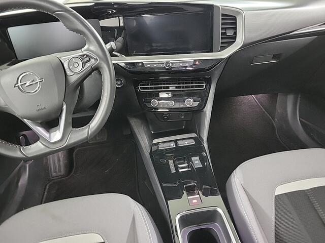 Opel MOKKA Mokka-e Business Elegance 50-kWh (136 PK) 1e-Eig. Opel-Dealer-Onderh. BOVAG-Garantie. NL-Auto. Warmtepomp, Navigatie/Apple-Carplay/Android-Auto, Cruisecontrol, Keyless-Entry/Start, Parkeersensoren, Achteruitrijcamera, DAB, Lm-Velgen-17Inch, Privacy-Glas