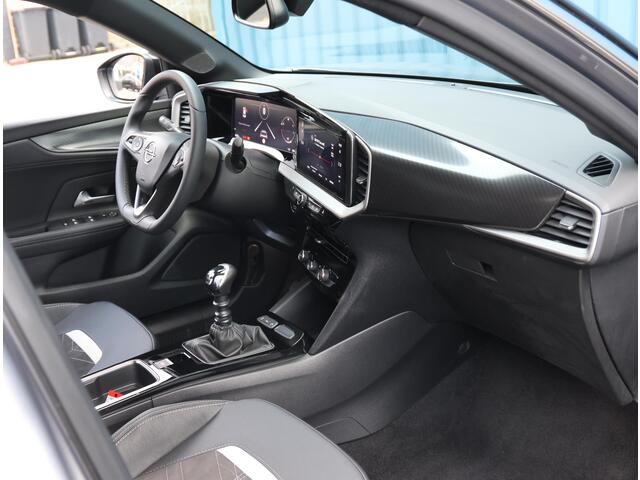Opel MOKKA 1.2 136PK Turbo Level 5 | Camera | Dodehoekdetectie | Virtual Cockpit | TwoTone | Sport Stoelen | 18"LMV | Alcantara | Massage stoel |