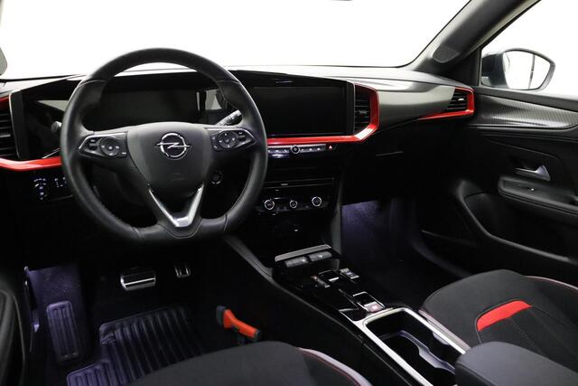 Opel MOKKA Electric Level 4 50 kWh | Navigatie | Achteruitrijcamera | Climate control | Cruise control | Donkere hemelbekleding | Warmtepomp | Sportieve uitvoering