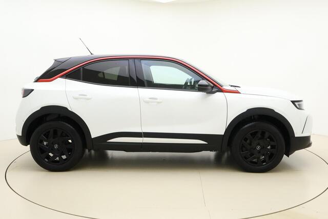 Opel MOKKA Electric Level 4 50 kWh | Navigatie | Achteruitrijcamera | Climate control | Cruise control | Donkere hemelbekleding | Warmtepomp | Sportieve uitvoering