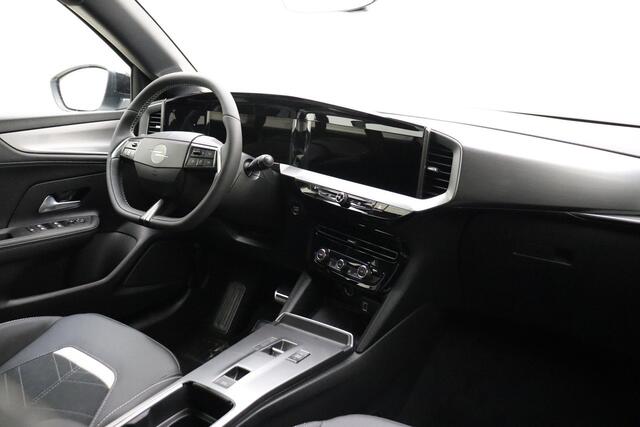 Opel MOKKA Electric GS 54 kWh | LED Matrix | Navigatiesysteem | Stoel- en stuurverwarming | Zwarte Motorkap | Warmtepomp | 100% elektrisch