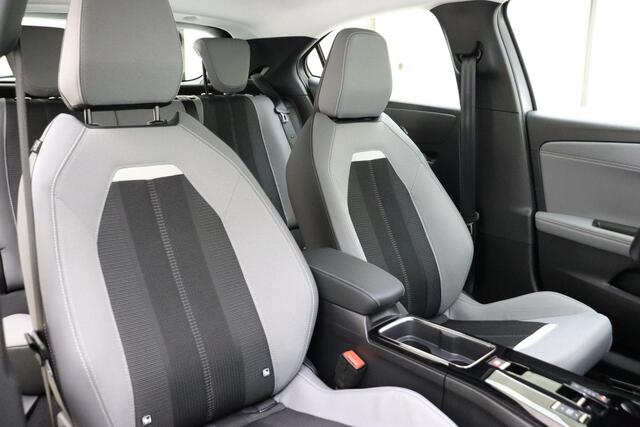 Opel MOKKA Electric Level 3 50 kWh | Navigatie | Climate control | Camera | Keyless start | Lichtmetalen velgen | Cruise control | LED Verlichting | DAB Radio
