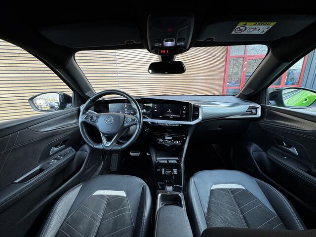 Opel MOKKA Mokka-e Elegance 50-kWh 11kw bl. Stoelverwarming / Navigatie / Camera