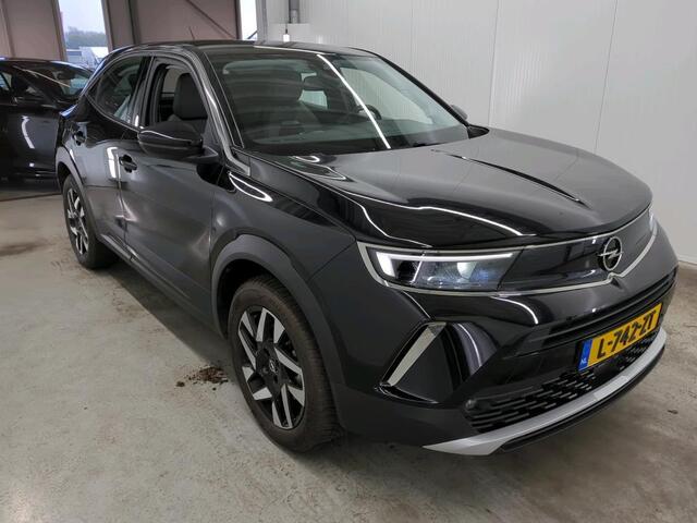 Opel MOKKA Mokka-e Elegance 50-kWh 11kw bl. Navigatie Apple Carplay/Android Auto Camera Parkeersensoren achter Crusie Control Stoel-en stuurverwarming Ledverlichting Getinte ramen Climate Control