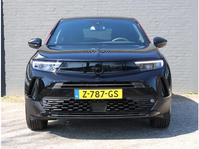 Opel MOKKA Electric Level 4 50 kWh | Stoel, stuur verwarmd | Adaptieve cruise control | Camera | Dodehoekwaarschuwing | Digitale Cockpit | Warmtepomp | Navigatie | AppleCarPlay/ AndroidAuto | LED |
