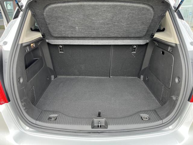 Opel MOKKA X 1.4 Turbo Innovation | Lederen bekleding | Schuif-kanteldak | Winterpakket | Camera | PDC voor en achter | DAB