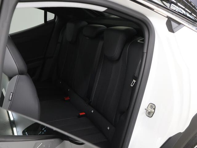 Opel MOKKA Mokka-e Elegance 50-kWh 7.4kw bl. | DAB | Stoel/Stuurverwarming | Navigatiesysteem | Parkeercamera | Keyless Go | Dodehoekdetectie |
