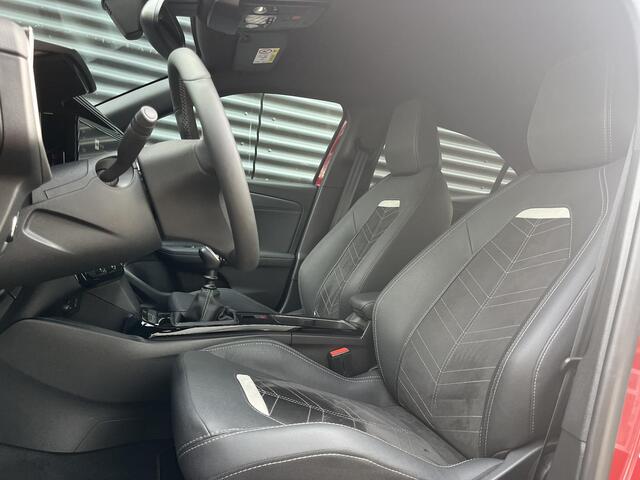 Opel MOKKA Ultimate 1.2 Turbo 136pk | STOELMASSAGE | ALCANTARA/LEDER | LED MATRIX | KEYLESS | NAVI PRO | WINTER PACK | ISOFIX | DAB+ |