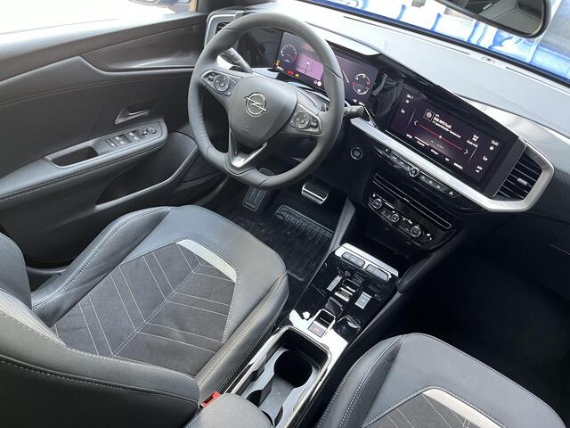 Opel MOKKA Ultimate 1.2 Turbo 130pk EAT8 | ALCANTARA/LEDER | LED MATRIX | KEYLESS | NAVI PRO | WINTER PACK | ISOFIX | DAB+ |