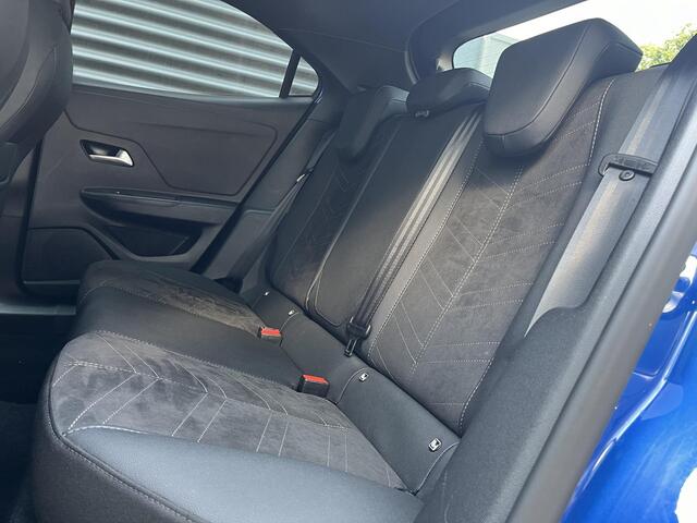 Opel MOKKA Ultimate 1.2 Turbo 130pk EAT8 | ALCANTARA/LEDER | LED MATRIX | KEYLESS | NAVI PRO | WINTER PACK | ISOFIX | DAB+ |