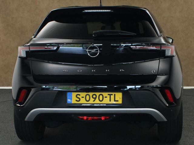 Opel MOKKA Mokka-e Ultimate 50-kWh 11kw bl. - SOH 98,6% - ACHTERUITRIJCAMERA- 3 FASE LADEN - 360 GRADEN CAMERA - APPLE CARPLAY/ANDROID AUTO - CRUISE CONTROL ADAPTIEF - MATRIX LED KOPLAMPEN - DODEHOEK DETECTIE - LEDEREN BEKLEDING - STOEL EN STUUR VERWARMING - KEYLE