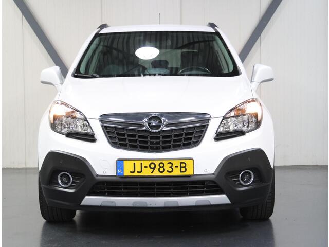 Opel MOKKA 1.4 140PK Turbo Cosmo | AGR Stoelen | Armsteun | Trekhaak | Climate Control | Cruise Control | Camera | 17" LMV | Goed Onderhouden | Isofix | Privacy Glass |