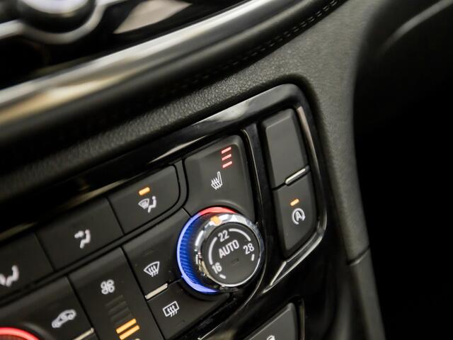 Opel MOKKA X 1.4 Turbo Innovation 141Pk (SCHUIFDAK, APPLE CARPLAY, LEDER, GROOT NAVI, CAMERA, STUUR/STOELVERWARMING, SPORTSTOELEN, LM VELGEN, TREKHAAK, KEYLESS, NIEUWSTAAT)