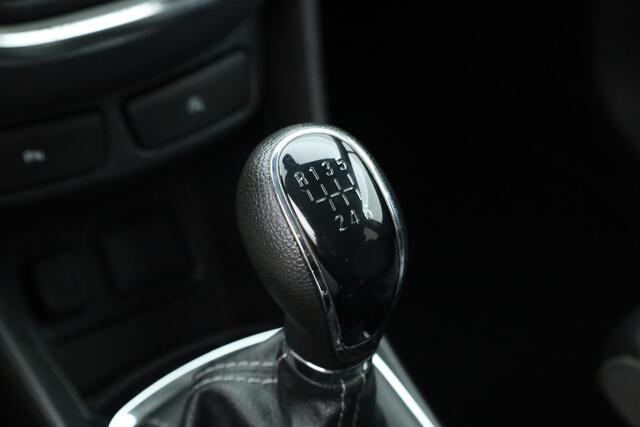 Opel MOKKA 1.4 T Innovation 4x4 | Navi | Camera | Trekhaak | Cruise | 18'' | Clima |