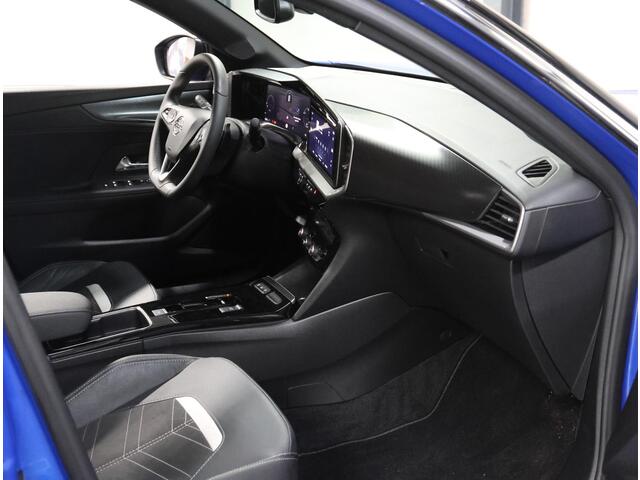 Opel MOKKA 1.2 Turbo Ultimate 130PK Automaat | Navigatie | Airco | Climate Control | Adaptieve Cruise Control | Achteruitrijcamera | Massage stoelen voor | Alcantara Bekleding | Keyless Entry/Start | Dodehoek Detectie | LED koplampen | Lichtmetalen Velgen 18" | Appl