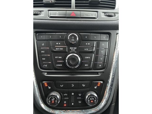 Opel MOKKA 1.4 T 140 pk Cosmo | 18" LM Velgen | Stoel en Stuur verwarming | AGR Stoelen | Navigatie | Elektrisch pakket | Camera | Parkpilot | Cruise control