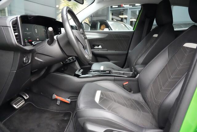 Opel MOKKA Mokka-e Ultimate 50-kWh 11kw bl. 136 pk Navigatie/Stoelverwarming/Camera