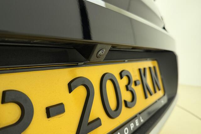 Opel MOKKA Mokka-e Ultimate 50-kWh 11kw | Navigatie | Adapt. Cruise control | Keyless | Camera | Parkeersensoren | Matrix koplampen | Warmtepomp | Stoel- en stuurverwarming | Dealer onderhouden | 18 " lichtmetalen velgen