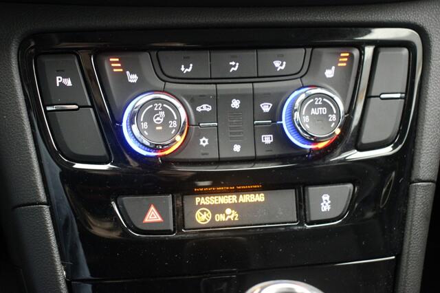 Opel MOKKA 1.4 Turbo Innovation Automaat - Carplay, Camera, Navi, Half Leer, Stoel/Stuur Verw. Trekhaak