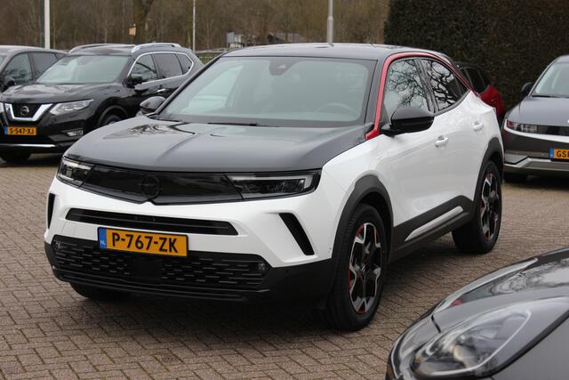 Opel MOKKA Electric Ultimate 50 kWh / SOH 94,2% / Trekhaak / Camera / CarPlay / Keyless / LED Koplampen / 17'' / Navigatie / DAB / Dodehoek / Cruise Control Adaptief / Warmtepomp