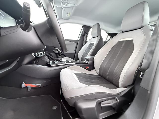 Opel MOKKA T 131pk Elegance Navi Camera Apple Carplay Android PDC Auto bord-herkenning ECC Cruise Control Pdc Elegance Lmv Led Isofix Lane Assist Regen-Lichtsensor Virtual Cockpit 1.2 turbo 1e Eigenaar (door ons-) Dealeronderhouden Origineel NLse auto