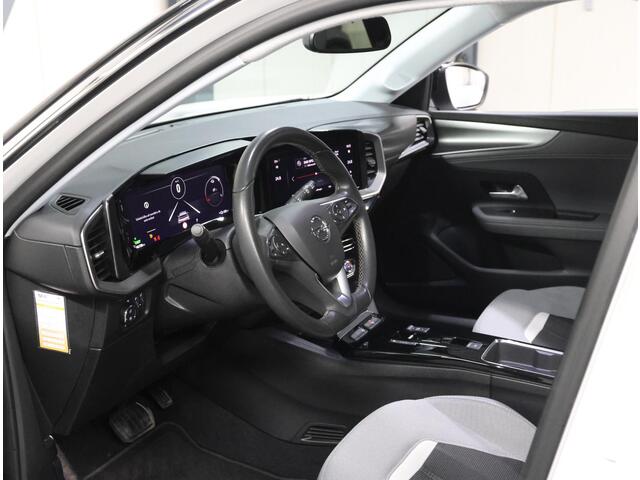 Opel MOKKA Mokka-e Elegance 50kWh 136PK | 1ste eigenaar | 3 FASE | ACCURAPPORT 91% | Cruise Control | Climate Control | LED | Camera | 18"LMV | Digitale Cockpit | Navigatie | FULL LED | Isofix | Privacy Glass | Two-Tone | Warmtepomp |