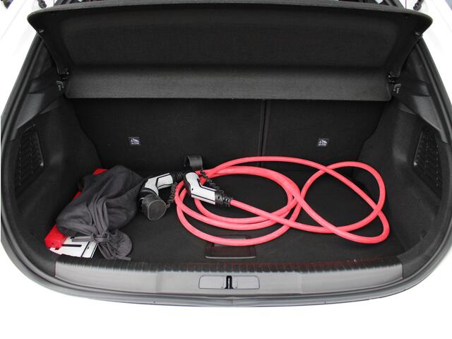 Opel MOKKA Electric Level 3 50 kWh | Carplay / Cruise / Dodehoek detectie