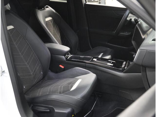 Opel MOKKA 1.2 130PK Ultimate | 1ste eigenaar | Alcantara | Stoel/Stuurverwarming | Massagestoel | FULL LED | Camera | Two-tone | Privacy Glass | AppleCarPlay/AndroidAuto | Navigatie | Adaptief Cruise Control | Keyless | Isofix |