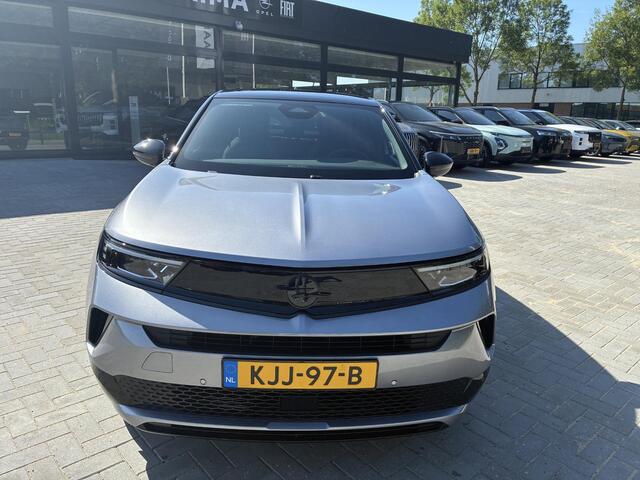 Opel MOKKA 1.2 Turbo Hybrid Ultimate | Demo | Climate control | Navigatie | Stoel & Stuurverwarming | Camera | Matrix Verlichting | Parkpilot | Cruise control | 18" LM-Velgen