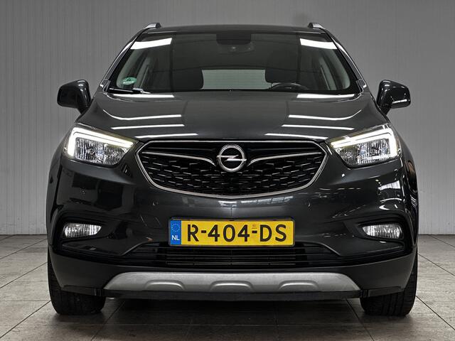 Opel MOKKA X 1.4 Turbo Innovation/ 140pk!/ Trekhaak/ 17'' LMV/ PDC V+A/ Apple + Android/ Navi/ Clima/ Cruise/ Bluetooth/ Armsteun/ Multi. LEDER. Stuur/ Mistl./ Dakrails/ LED Dagrijverl.