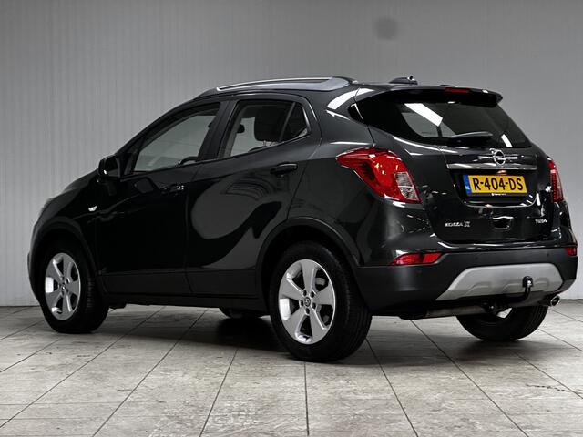 Opel MOKKA X 1.4 Turbo Innovation/ 140pk!/ Trekhaak/ 17'' LMV/ PDC V+A/ Apple + Android/ Navi/ Clima/ Cruise/ Bluetooth/ Armsteun/ Multi. LEDER. Stuur/ Mistl./ Dakrails/ LED Dagrijverl.