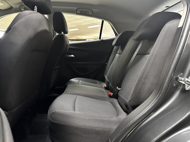 Opel MOKKA X 1.4 Turbo Innovation/ 140pk!/ Trekhaak/ 17'' LMV/ PDC V+A/ Apple + Android/ Navi/ Clima/ Cruise/ Bluetooth/ Armsteun/ Multi. LEDER. Stuur/ Mistl./ Dakrails/ LED Dagrijverl.