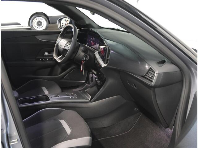 Opel MOKKA 1.2 130PK Turbo GS | 1ste eigenaar | AppleCarPlay/AndroidAuto | Armsteun | FULL LED | Camera | Two-tone | Privacy Glass | Navigatie | Cruise Control | Isofix | Parkeersensoren | DAB Radio |