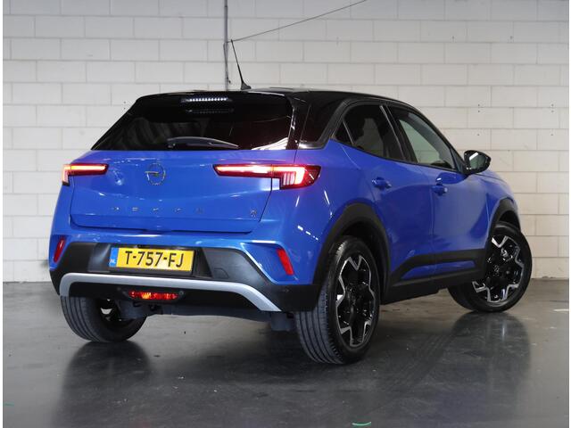Opel MOKKA Mokka-e Ultimate 50kWh 136PK | 1ste eigenaar | ACCU 96% | Massagestoel | Winterpakket | LEER/Alcantara | Navigatie | Camera | Dodehoekdetectie | Adaptive Cruise Control | Climate Control | AppleCarplay/AndroidAuto | Isofix | Privacy Glass | Two-Tone |