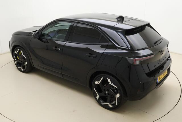 Opel MOKKA Electric GSE 54 kWh | GSE | Stoel/stuurverwarming | Achteruitrijcamera | Unieke uitvoering | 20" Lichtmetalen velgen | Adapt. Cruise control | Alcantara sportstoelen