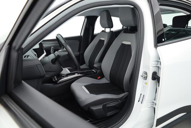 Opel MOKKA Mokka-e Business Elegance 50-kWh | Rijklaar! | Dig. Cockpit | Dodehoek | Cruise | DAB | NAV+App.Connect | Camera+PDC | Climate | LED | Keyless | 3-fase V