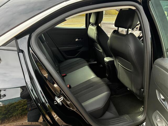 Opel MOKKA 1.2 Turbo Elegance | Navigatie pakket | Camera achter | Afneembare trekhaak | Climate Control | Parkeersensoren voor & achter | Full LED