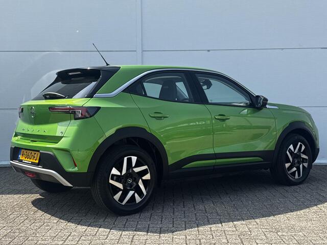 Opel MOKKA Mokka-e Elegance 50-kWh 11kw bl. Navigatie via Apple Carplay of Android Auto / Achteruitrijcamera / Parkeersensoren achter / Cruise control / Lane assist / DAB radio / Telefoon voorbereiding * DAB radio / Lichtmetalen wielen 17" / Stoelverwarming / Elekt