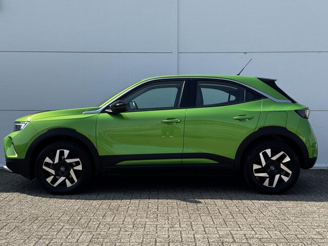 Opel MOKKA Mokka-e Elegance 50-kWh 11kw bl. Navigatie via Apple Carplay of Android Auto / Achteruitrijcamera / Parkeersensoren achter / Cruise control / Lane assist / DAB radio / Telefoon voorbereiding * DAB radio / Lichtmetalen wielen 17" / Stoelverwarming / Elekt