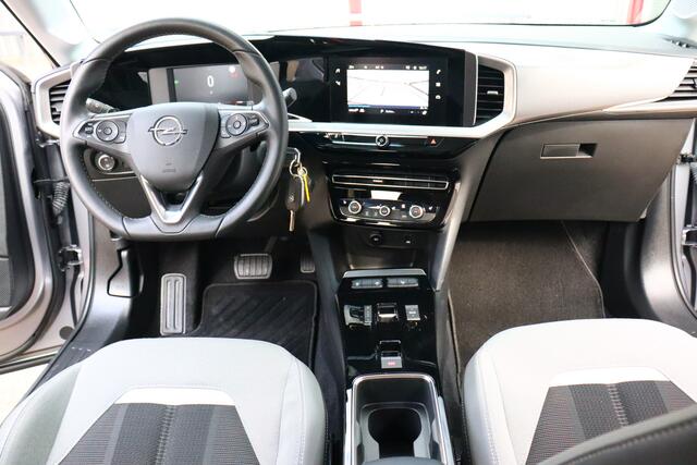 Opel MOKKA 1.2 Turbo Elegance O.a: Pdc, Clima, Navi, Cruise, Afn. trekhaak, Stoelverw., Lane ass. Etc... Rijklaar! All-in prijs!