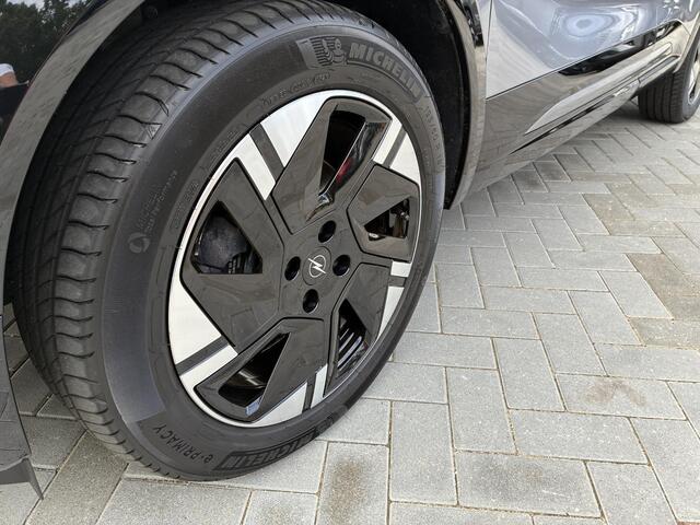 Opel MOKKA Electric GS 54 kWh | Climate control | Navigatie | Verwarmbaar stuur | Elektrisch Pakket | Camera | Parkpilot | 18" LM-Velgen | Parkpilot