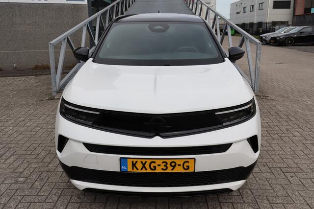 Opel MOKKA 1.2 Turbo GS 131PK/Apple carplay/Stoelverwarming/Achteruitrijcamera/360 camera/Stuurverwarming/Cruise control/Zwarte hemel/Climate control