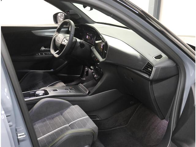 Opel MOKKA Electric GSE 54 kWh 280PK | 1ste eigenaar | Alcantara | Stoel/Stuurverwarming | FULL LED | Camera | Two-tone | Privacy Glass | AppleCarPlay/AndroidAuto | Navigatie | Adaptief Cruise Control | Keyless | Isofix |