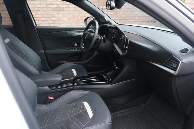 Opel MOKKA 1.2 Turbo 130pk EAT8 Ultimate - Adaptieve cruise - Achteruitrijcamera - Apple CarPlay - Keyless - Dodehoekdetectie - Parkeersensoren - Winter pakket