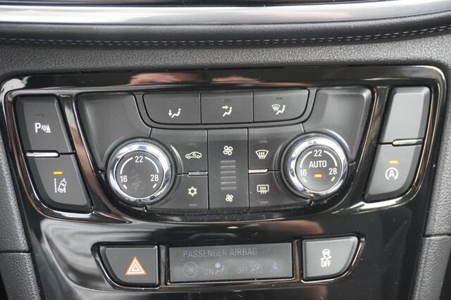 Opel MOKKA 1.4 Turbo Innovation / Trekhaak / Camera / AGR-stoelen / LED / Navi / Metallic