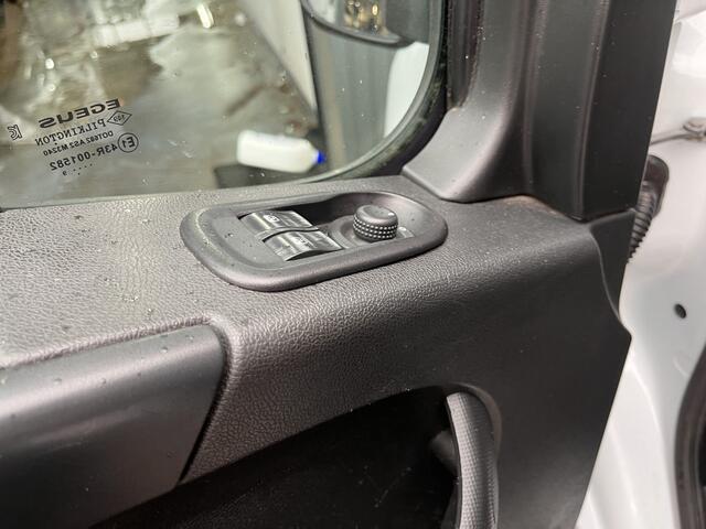 Opel MOVANO 2.3 CDTI L3 146pk Kipper Pick-up Open laadbak Airco Trekhaak 2500 trekgewicht Telefoonvoorbereiding 2-persoons Gereedschapkist uitvoering Kieper pick-up p-up Euro 6