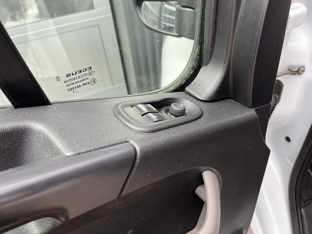 Opel MOVANO 2.3 CDTI DC Pick-up Open laadbak Dubbele cabine Airco Cruise control Trekhaak 2500 trekgewicht Navigatiesysteem Telefoonvoorbereiding 6 persoons pick-up p-up Euro 6